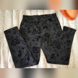 DG2 (Diane Gilman) Black Rose Vine Velore Embellished Straight Leg Jeans Size 14